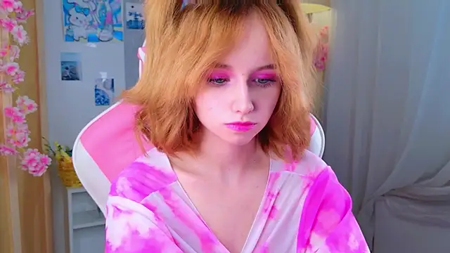 b4by LoL1 online show from May 2026 01:06:01 PM