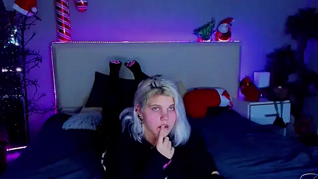 JoannLowe online show from January 2025 11:44:02 PM