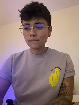 Ashley Chriss online show from February 2025 12:05:01 AM