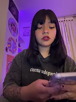 Ashley Chriss online show from September 2025 11:32:02 PM