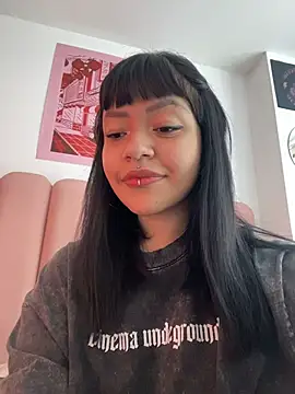 Ashley Chriss online show from October 2025 07:20:01 PM