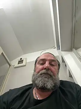 Snapshot of ros217 chatting on November 2025 02:50:02 PM ros217 online show from November 2025 02:50:02 PM