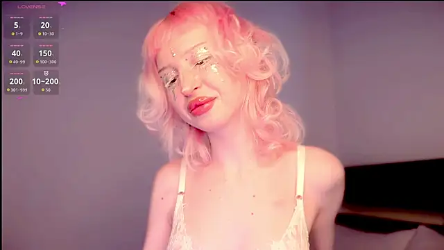 Snapshot of LinaEvans chatting on February 2026 06:02:02 PM LinaEvans online show from February 2026 06:02:02 PM