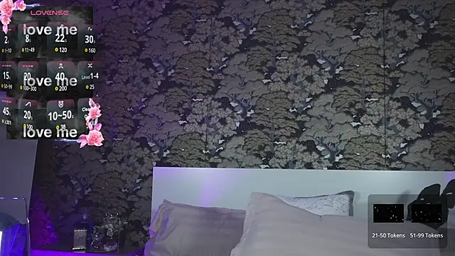 Snapshot of BrianaGolddenn chatting on February 2025 10:37:02 PM BrianaGolddenn online show from February 2025 10:37:02 PM