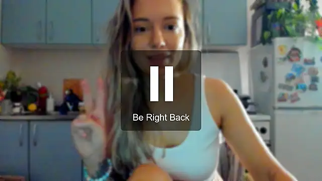 foxy blond online show from November 2025 12:44:01 AM