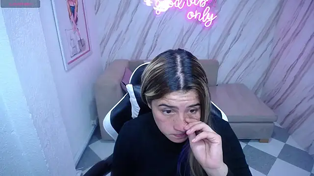 Valerie b online show from January 2025 03:09:02 AM