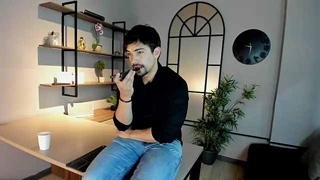 Ian Daviz online show from October 2025 12:05:02 PM