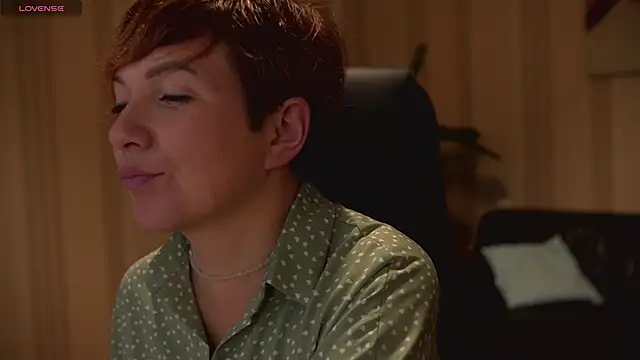 Snapshot of Katherine_Fox chatting on January 2025 08:18:02 AM Katherine Fox online show from January 2025 08:18:02 AM