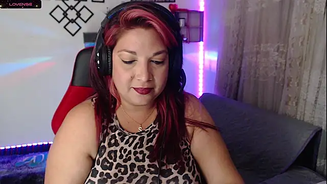 Snapshot of Scarlette_thoms chatting on February 2025 12:49:01 AM Scarlette thoms online show from February 2025 12:49:01 AM