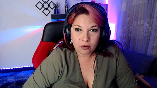 Snapshot of Scarlette_thoms chatting on March 2025 02:29:01 AM Scarlette thoms online show from March 2025 02:29:01 AM