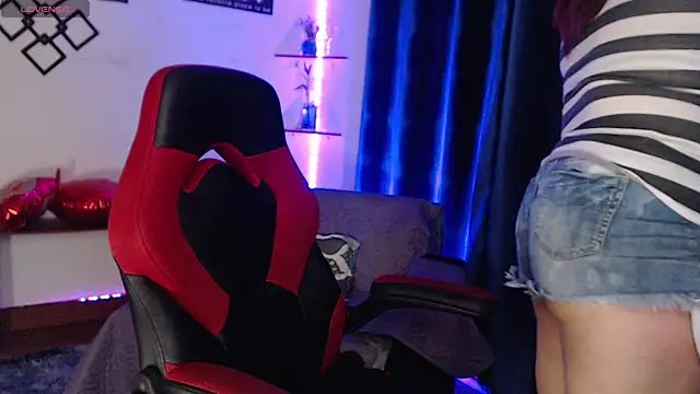 Snapshot of Scarlette_thoms chatting on November 2025 11:18:02 PM Scarlette thoms online show from November 2025 11:18:02 PM