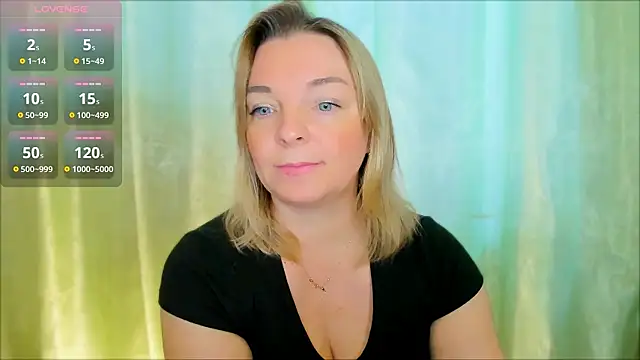 Regina  blue online show from December 2024 12:11:01 PM