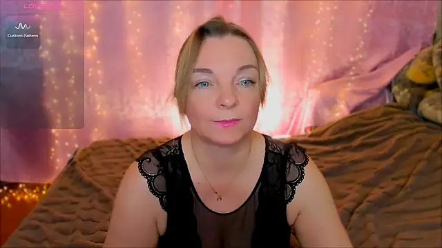 Regina  blue online show from February 2025 07:55:01 PM