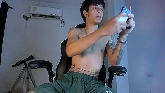 Snakebutterfly online show from September 2025 08:27:01 AM