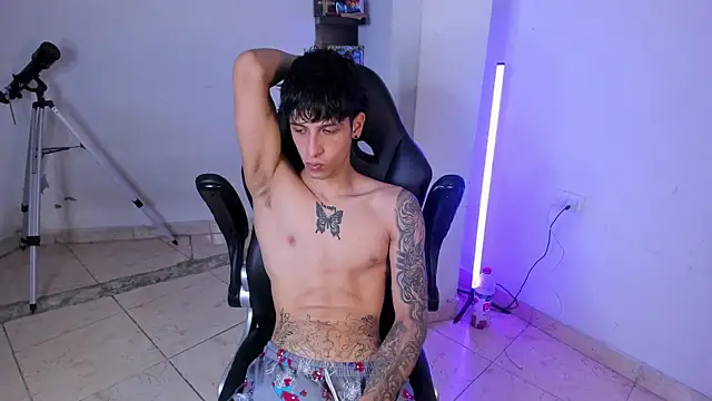 Snakebutterfly online show from January 2026 09:01:02 AM