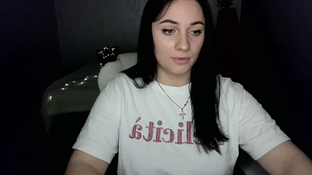 Emelyblum online show from January 2025 05:42:02 AM