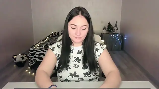 Emelyblum online show from January 2025 12:27:01 AM