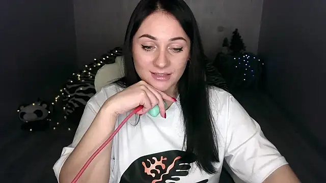 Emelyblum online show from January 2025 02:14:01 AM