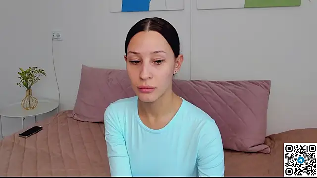 SelenaRousey online show from April 2026 10:02:02 AM