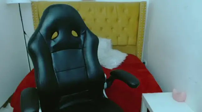 AlexandraJones  online show from February 2025 10:18:01 AM