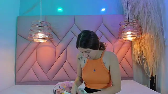 AngelaaCute  online show from January 2025 12:02:02 PM