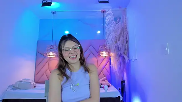 AngelaaCute  online show from February 2025 03:19:01 PM