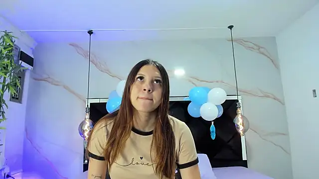 AngelaaCute  online show from September 2025 12:08:02 PM