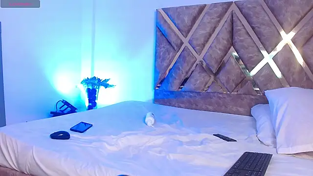 Snapshot of nickolas_moon chatting on March 2025 10:53:01 PM nickolas moon online show from March 2025 10:53:01 PM