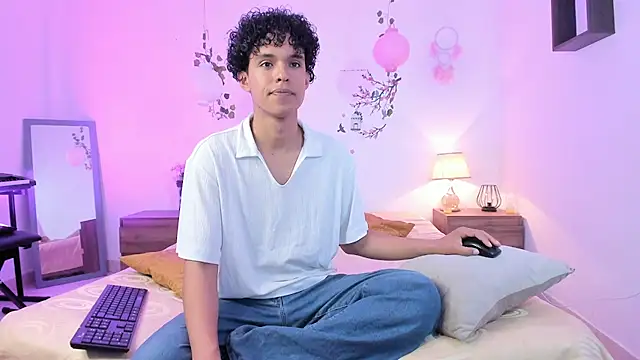 nickolas moon online show from July 2026 06:00:02 PM