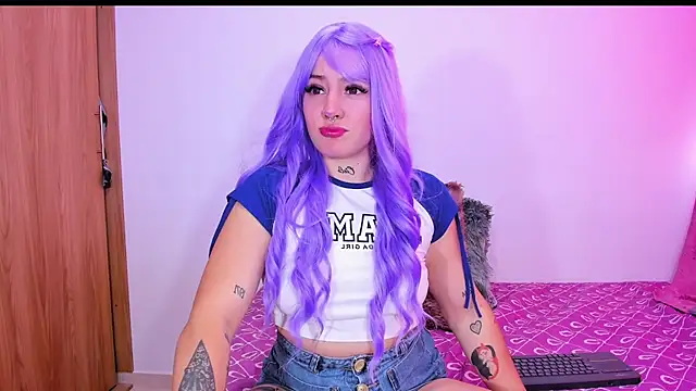 annika taylor online show from December 2024 08:07:02 PM