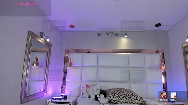 Snapshot of Palmer-Foster chatting on February 2026 09:04:01 PM Palmer-Foster online show from February 2026 09:04:01 PM