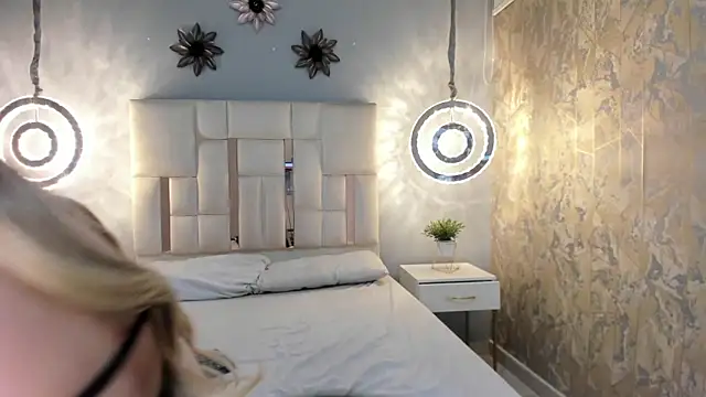 Snapshot of _Paulina_1 chatting on January 2025 06:35:01 AM Paulina 1 online show from January 2025 06:35:01 AM