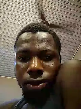 stephbig777 online show from December 2025 07:10:01 PM