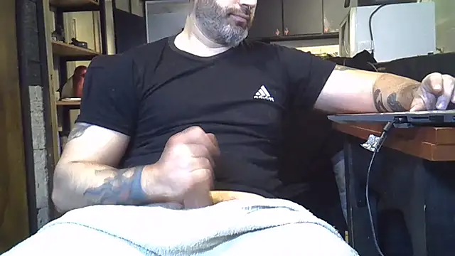 ozzypsico13 online show from August 2026 03:22:02 PM