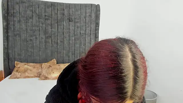 Snapshot of AnnyCherry_ chatting on December 2025 12:52:02 AM AnnyCherry online show from December 2025 12:52:02 AM