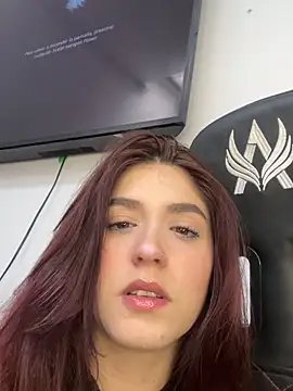 Snapshot of AnnyCherry_ chatting on February 2026 09:53:01 PM AnnyCherry online show from February 2026 09:53:01 PM