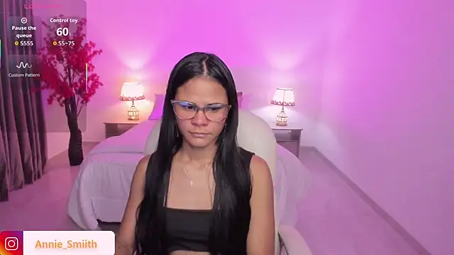 anniie smith online show from November 2025 11:30:01 AM