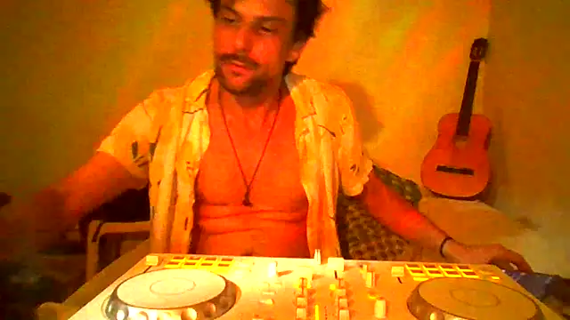 couplemilk online show from February 2026 02:16:01 AM