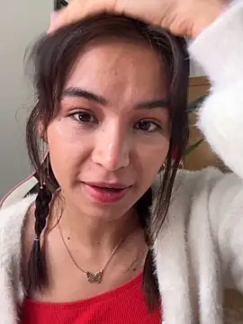 Adriennesexxx online show from December 2025 06:25:01 PM