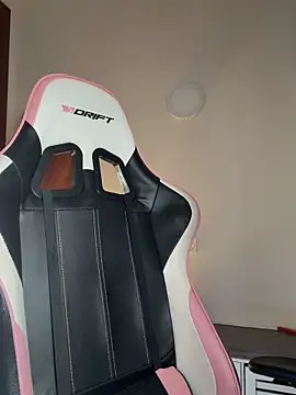 Adriennesexxx online show from March 2026 10:07:01 PM