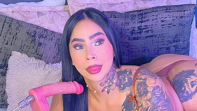 GiahDaniels online show from June 2026 08:20:02 PM