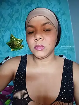 Snapshot of DIORA_Latina chatting on June 2026 03:17:01 AM DIORA Latina online show from June 2026 03:17:01 AM