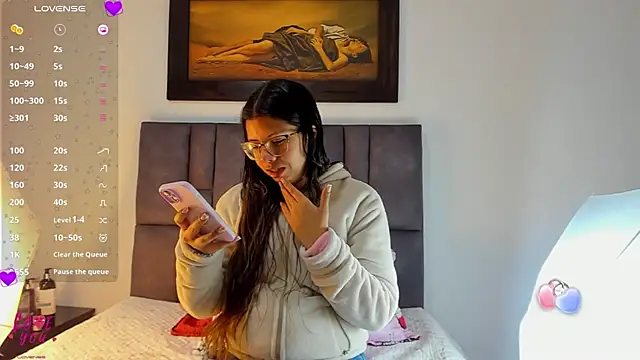 Vahiolet smith online show from February 2026 03:24:02 AM