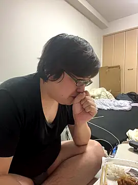 Snapshot of yuuki198912 chatting on November 2025 01:24:02 PM yuuki198912 online show from November 2025 01:24:02 PM