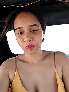 Snapshot of emma-19- chatting on March 2025 05:31:02 PM emma-19- online show from March 2025 05:31:02 PM