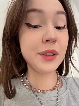 Snapshot of Peachy_Dream chatting on February 2026 01:42:02 PM Peachy Dream online show from February 2026 01:42:02 PM