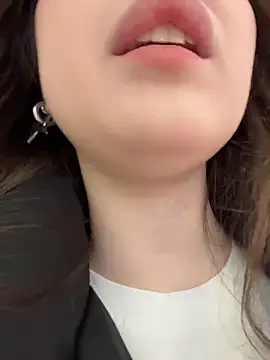 Snapshot of Peachy_Dream chatting on February 2026 05:13:02 PM Peachy Dream online show from February 2026 05:13:02 PM