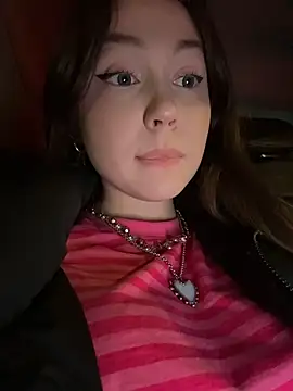 Snapshot of Peachy_Dream chatting on February 2026 04:19:02 PM Peachy Dream online show from February 2026 04:19:02 PM