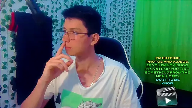 Snapshot of Andy_gray chatting on October 2025 12:00:02 AM Andy gray online show from October 2025 12:00:02 AM