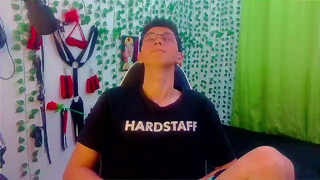 Snapshot of Andy_gray chatting on October 2025 12:40:02 AM Andy gray online show from October 2025 12:40:02 AM